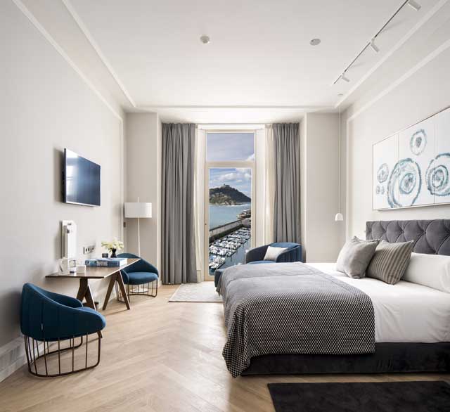 LASALA PLAZA HOTEL