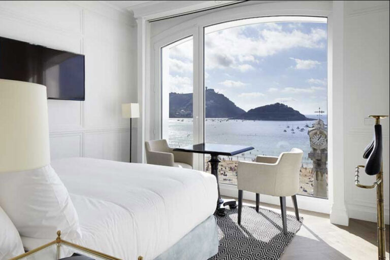 HOTEL VILLA FAVORITA