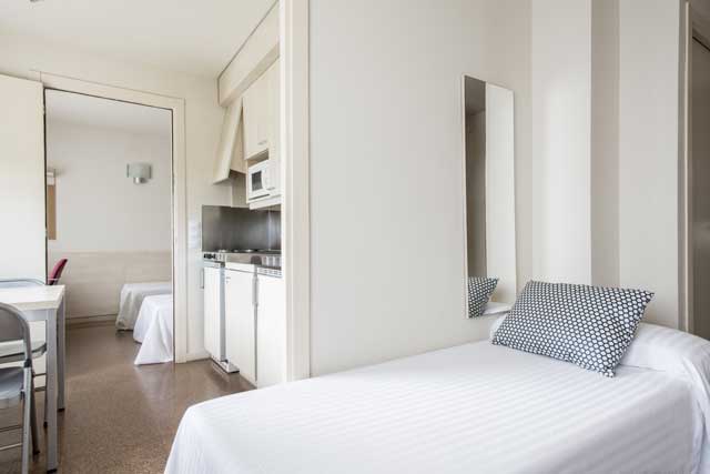 RESIDENCIA UNIVERSITARIA M. AGUD QUEROL